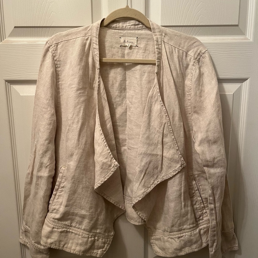 Lou & Grey cream linen blazer